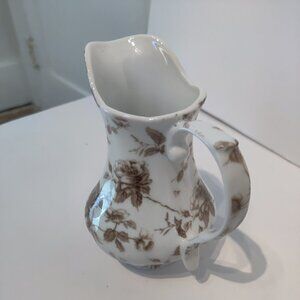 Godinger 'farm chic" Creamer with a Rich White & Brown Floral design. Vintage